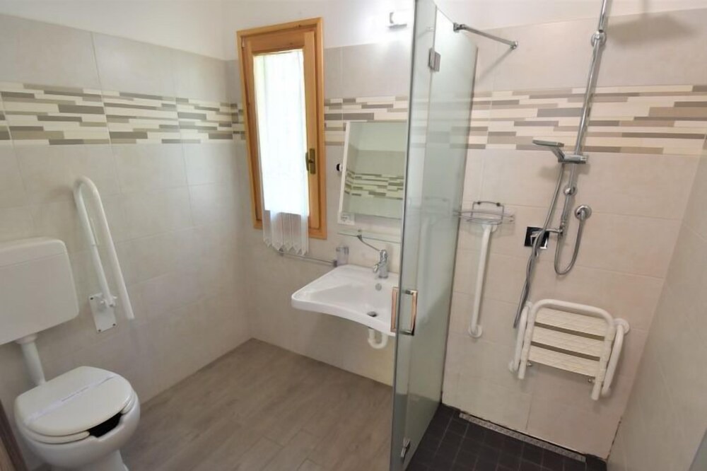 Photo of Bathroom in Lido delle Nazioni