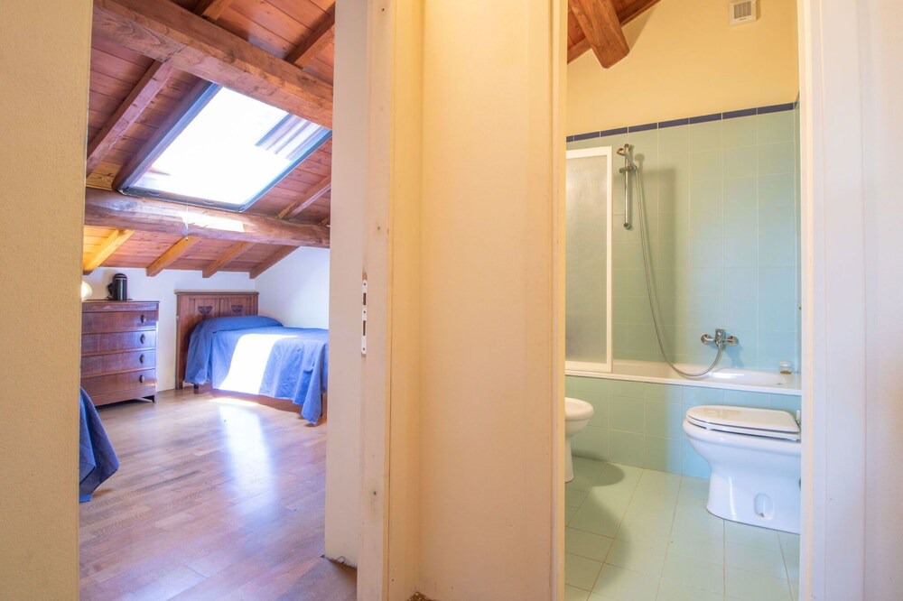 Photo of Bathroom in Montoro