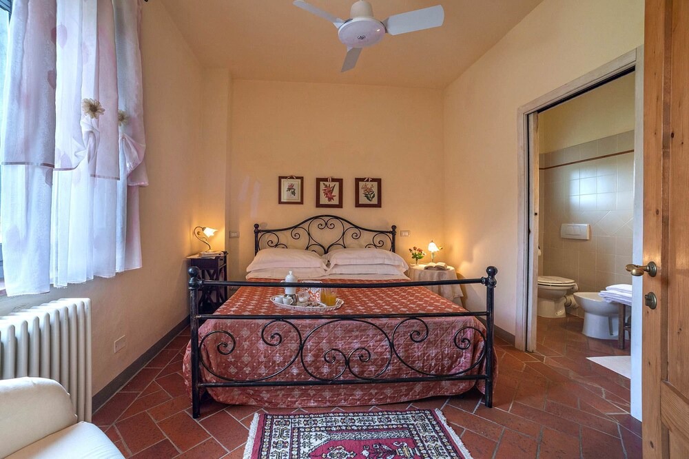 Photo of Bedroom in Badia Agnano
