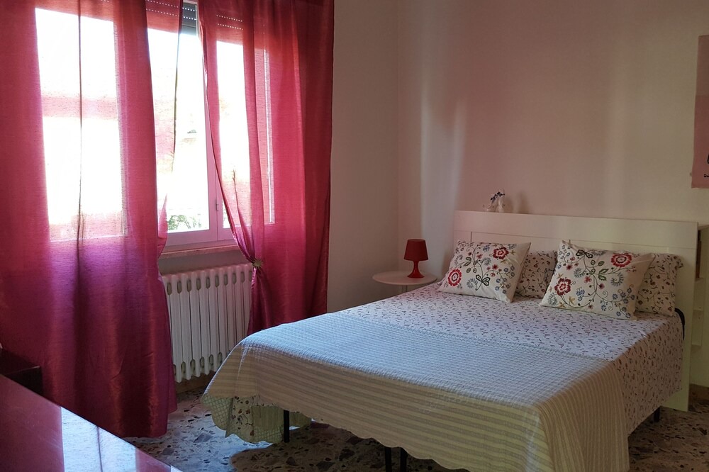 Photo of Bedroom in Marina Centro
