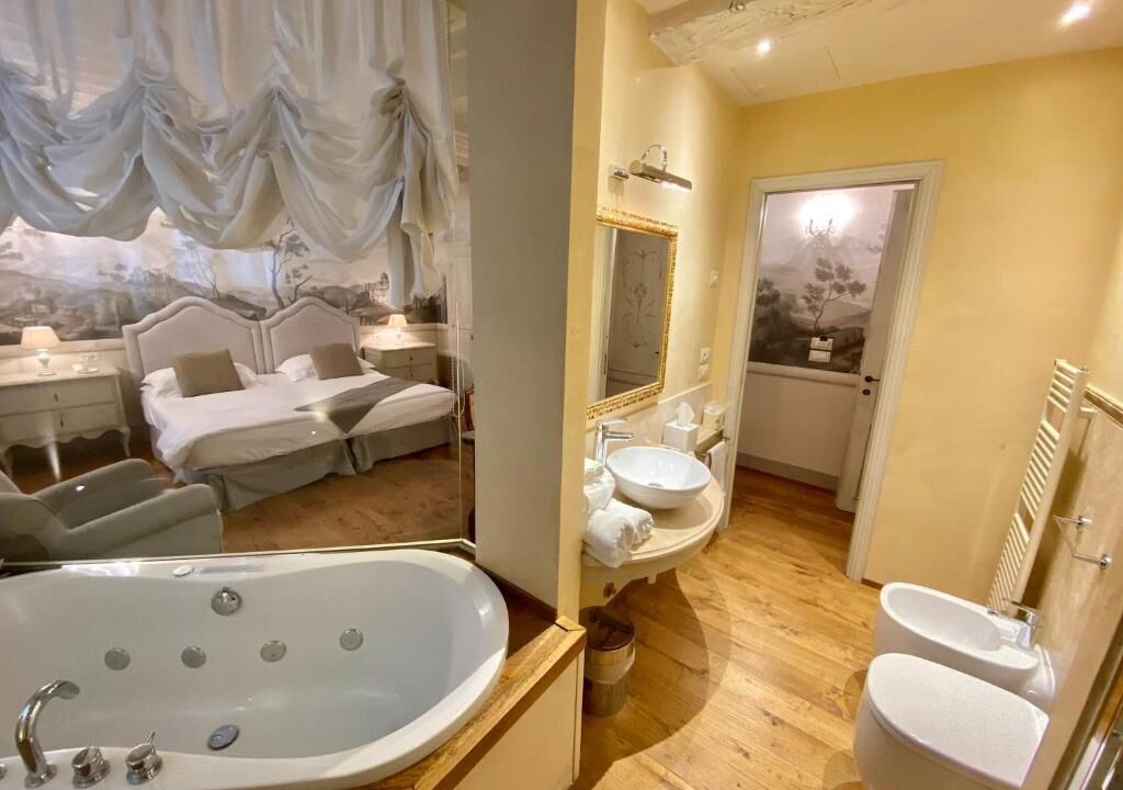 Photo of Bathroom in Cortona Old Town