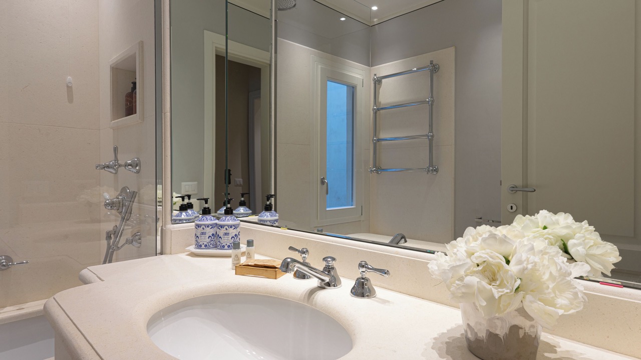 Photo of Bathroom in Oltrarno