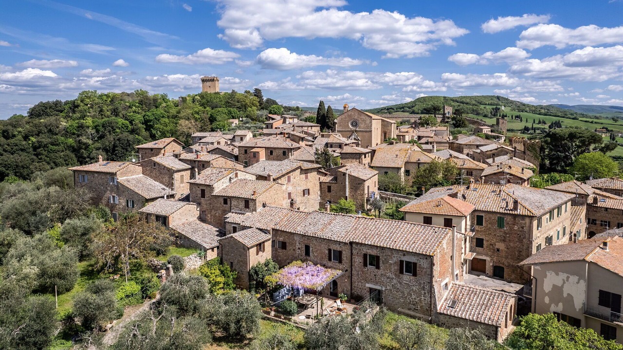 Photo of Others in Pienza