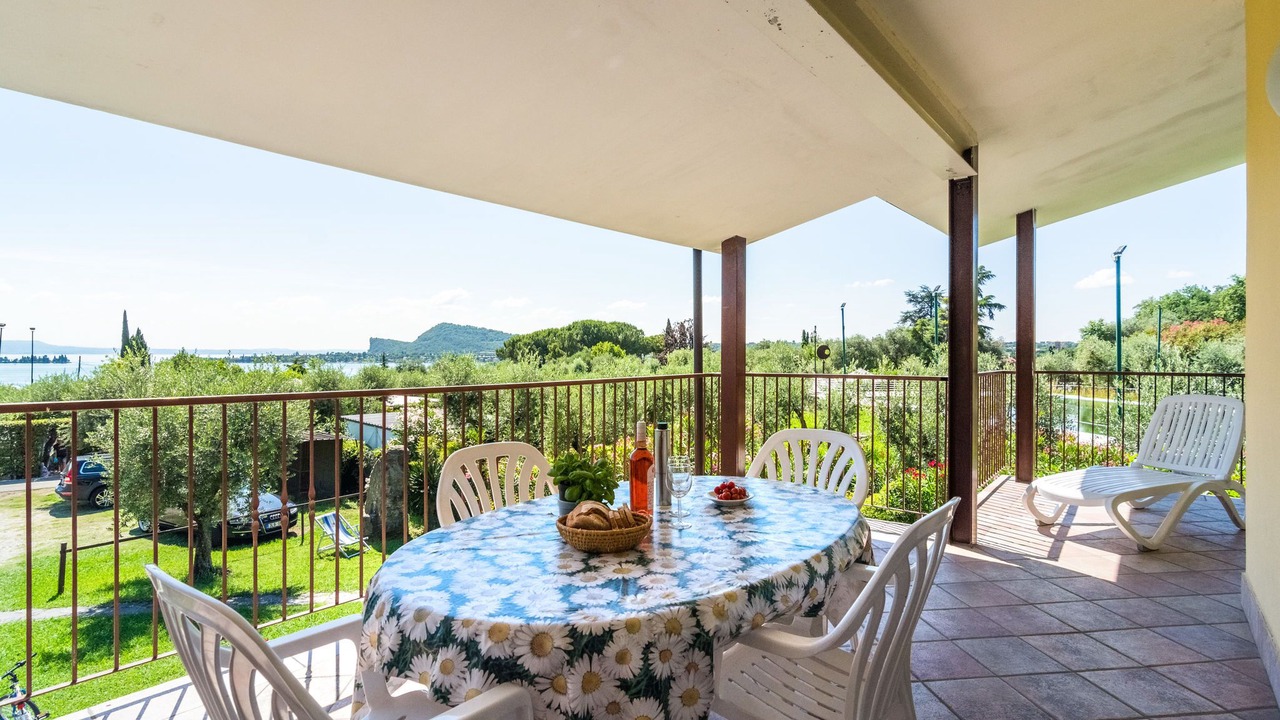 Photo of Patio Balcony in Villaggio Sanghen