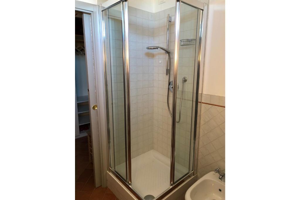 Photo of Bathroom in Mezzano