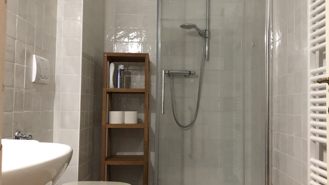 Photo of Bathroom in Mezzano