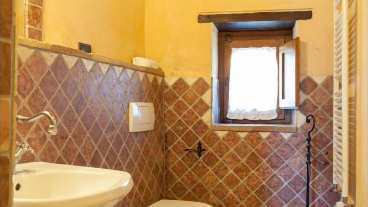 Photo of Bathroom in Cortona