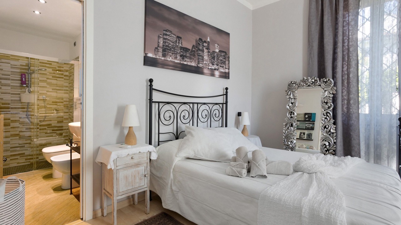 Photo of Bedroom in Massa