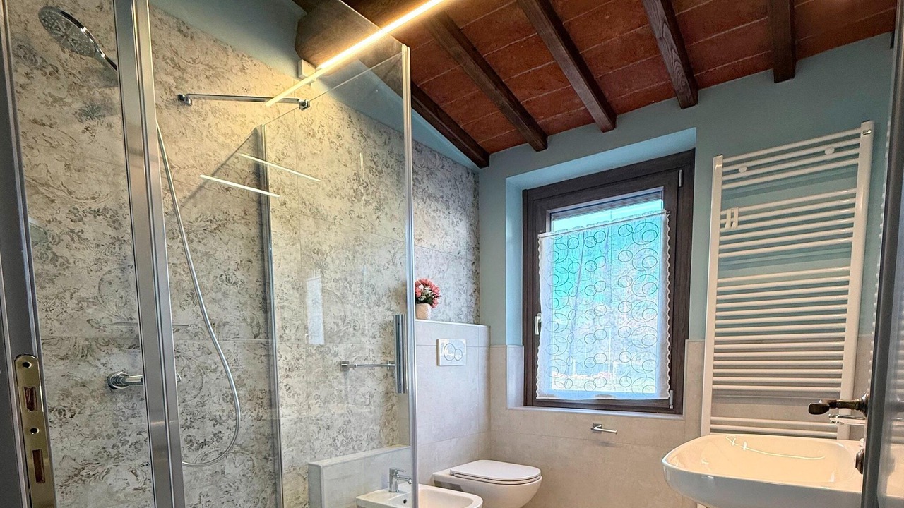 Photo of Bathroom in Poppi