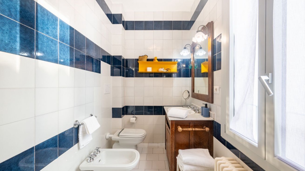 Photo of Bathroom in Oltretorrente