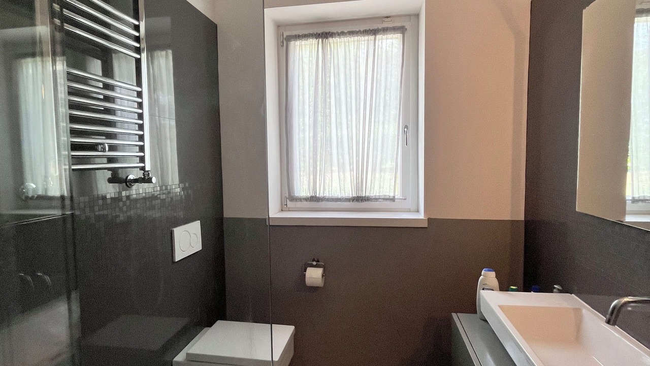 Photo of Bathroom in Poppi