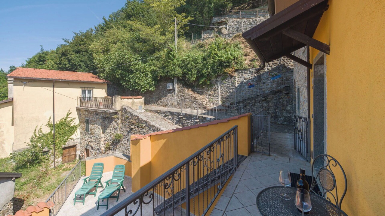 Photo of Patio Balcony in Bagnone