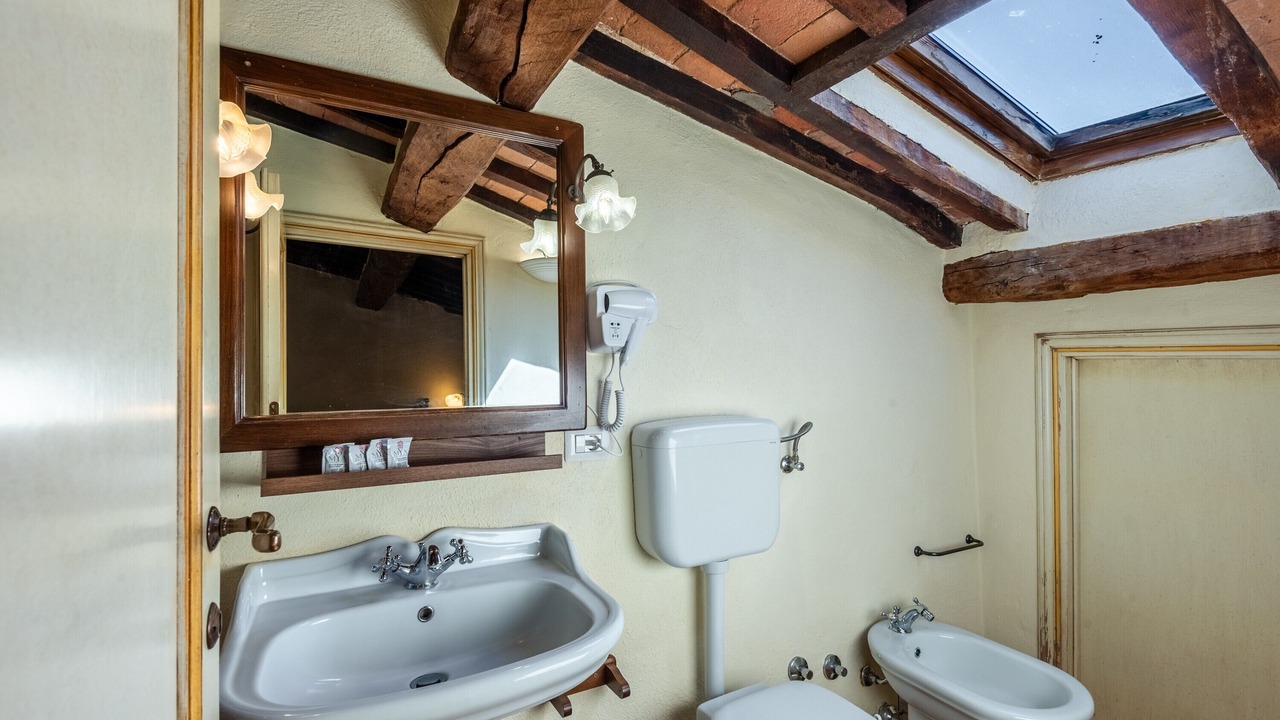 Photo of Bathroom in Montisi