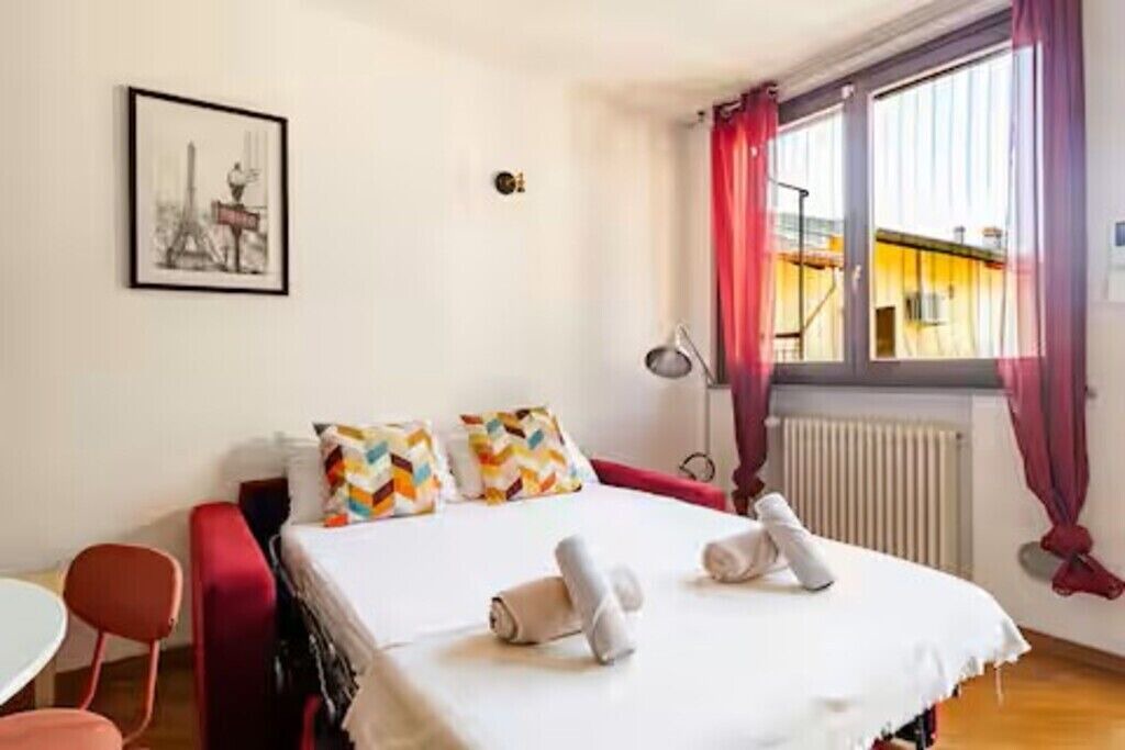 Photo of Bedroom in Magenta