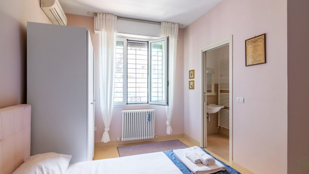 Photo of Bedroom in Marina Centro