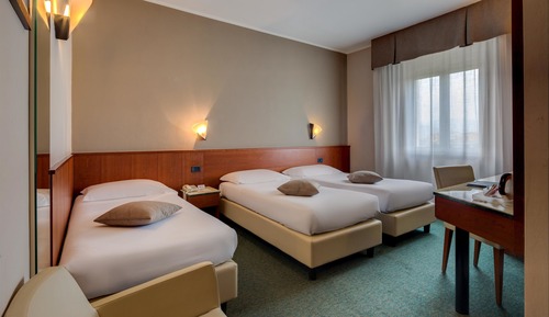 Classic Room, Multiple Beds, Smoking