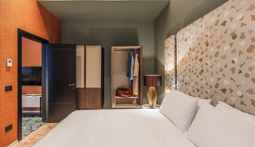 Deluxe Apartment, 1 King Bed with Sofa bed