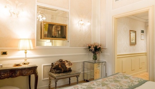 Classic Double Room