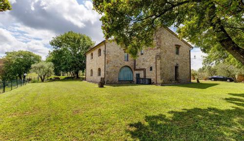 Villa with Garden View