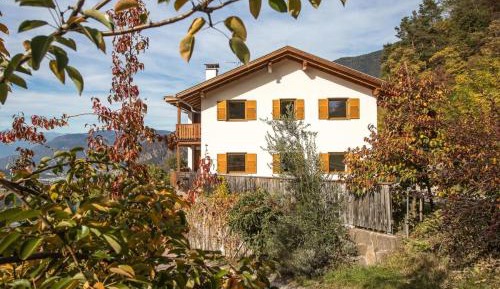 Three-Bedroom Premium Apartment with Balcony