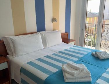 Double or Twin Room with Bathroom