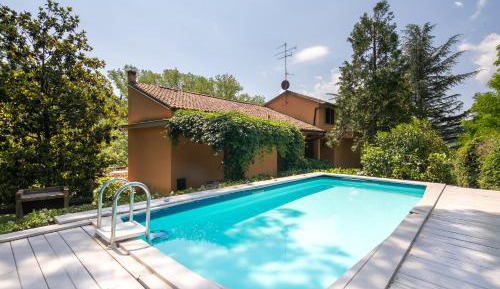Standard Villa