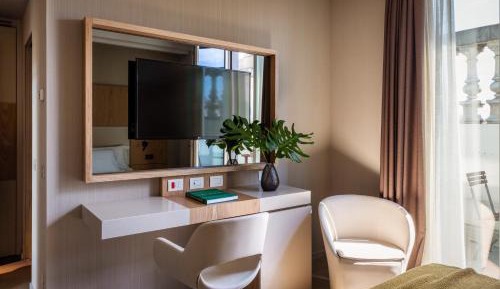 Deluxe Premium Room
