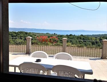 Apartment with Lake View