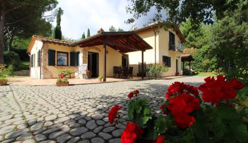 Six-Bedroom Villa 