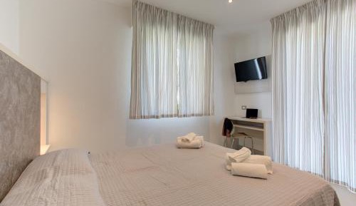 King Room with Balcony