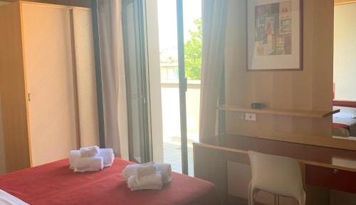 Triple Room with Partial Sea View
