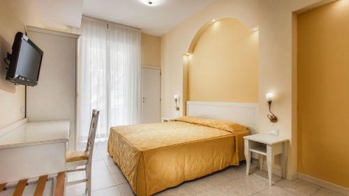 Economy Triple Room