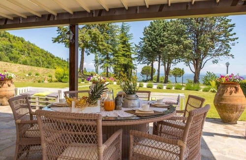 Monte Santa Maria Tiberina Villa | Perfect Landscape Villa with Four Region Views