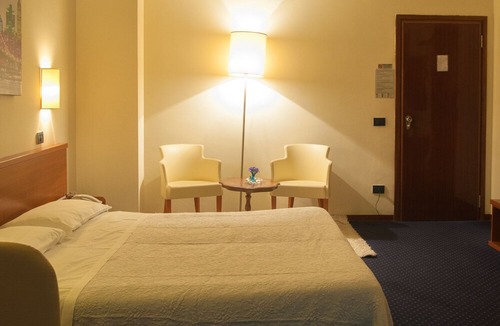 Crespellano Hotel | Hotel Elefante Bianco