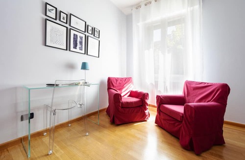 Fossolo Apartment | Sant'Orsola Colorful Huge Apartment