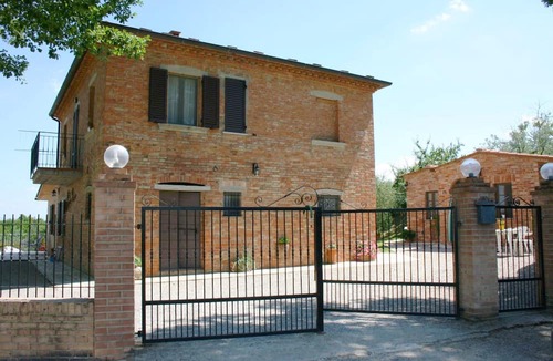 Montepulciano Villa | Wonderful Private Villa With Private Pool, TV, Pets Allowed and Parking, Close to Montepulciano