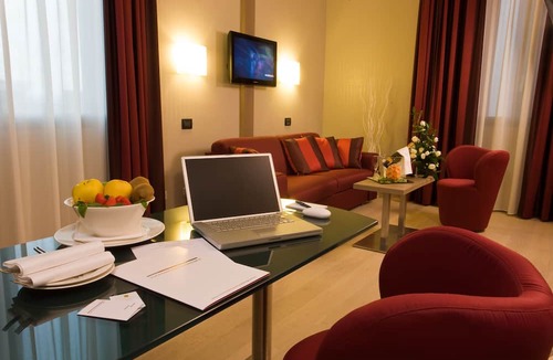 San Donato-San Vitale Hotel | Hotel Cosmopolitan Bologna
