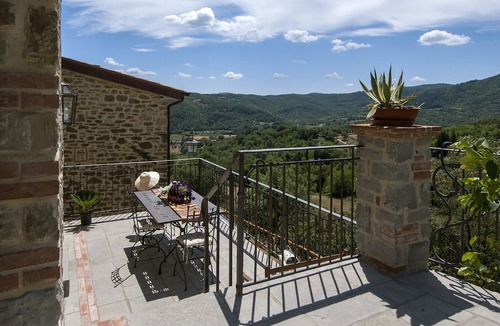 Castel Focognano House | Fattoria de' Toscani