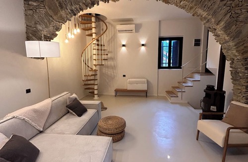 Corniglia Villa | Villa Olive Mill Terra Rossa