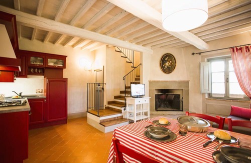 Ponte Buriano House | Farmhouse in Castiglion Fibocchi