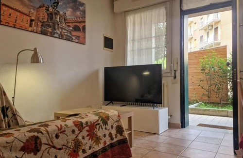 San Donato Apartment | Fiorilli House-Fiera District-Private Parking-Bicycle Storage