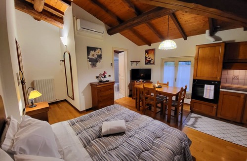 Crocetta-San Lazzaro-Modena Est House | Residence Antico Borgo