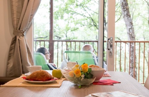 Monte del Lago RV Rental | Camping Villaggio Cerquestra