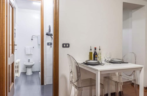Old Town Apartment | Vacation House| Rua Pioppa| Parking| WiFi| 2 Guests