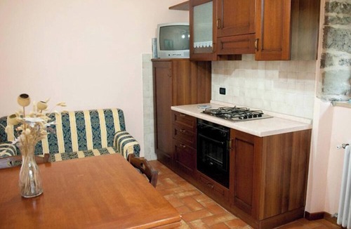 Caprese Michelangelo Apartment | Homerez - Apt in Caprese Michelangelo