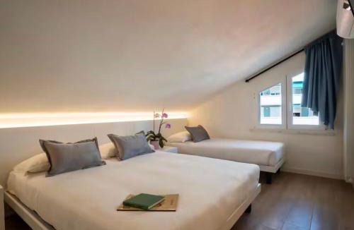 Fogliano Marina Apartment | Villa Marmo Mansarda 2 Camere Smart TV WiFi Aria Condizionata