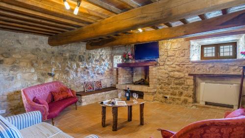 Massa Martana Villa | SANTA ILLUMINATA 12, Emma Villas