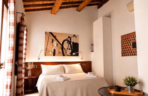 Ferrara Historic Centre House | Boutique Rooms 3 0