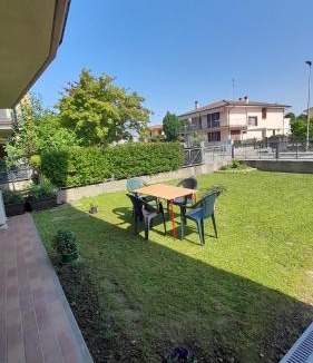 Revere Apartment | Appartamento Ducale, giardino e garage per biciclette