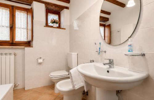 Ortignano Raggiolo Villa | Villa Bellavista Large Private Pool WiFi